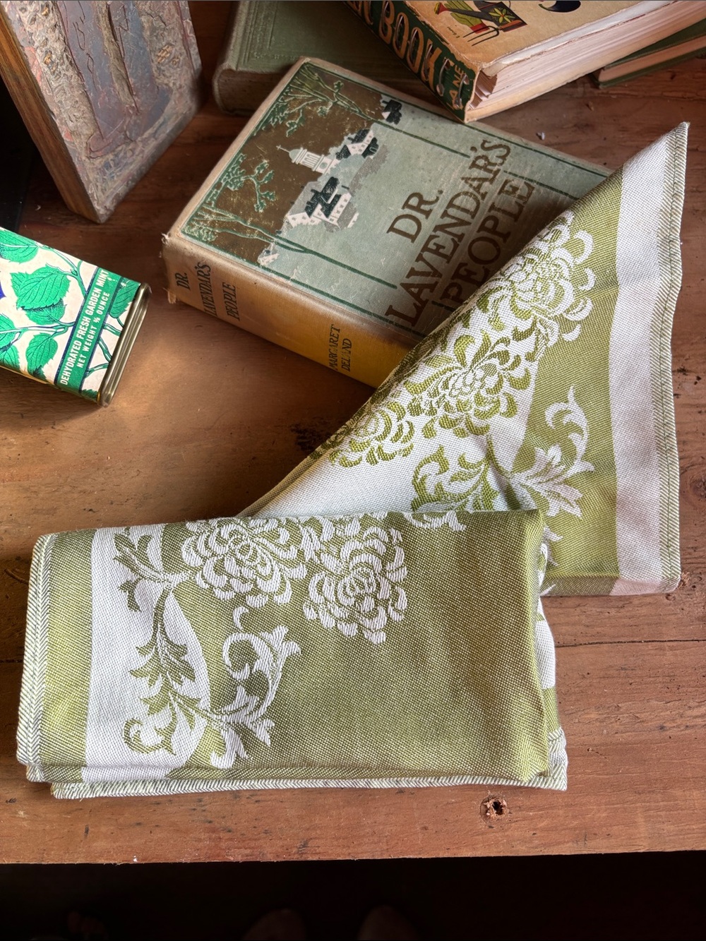 Green Floral Jacquard Linen Napkins - Set of 5